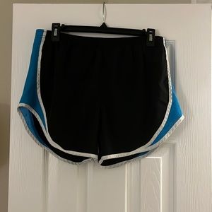 Athletic wear shorts